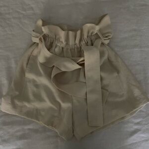 Wilfred (Aritzia) shorts